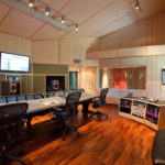 Design av små rum för musik och filmljudsproduktion