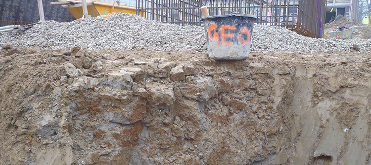 Lermorän är i vissa delar av Sverige en vanligt förekommande jordtyp, särskilt i Skåne, men dess mekaniska egenskaper, såsom hållfasthet, är ännu inte fullt utredd.