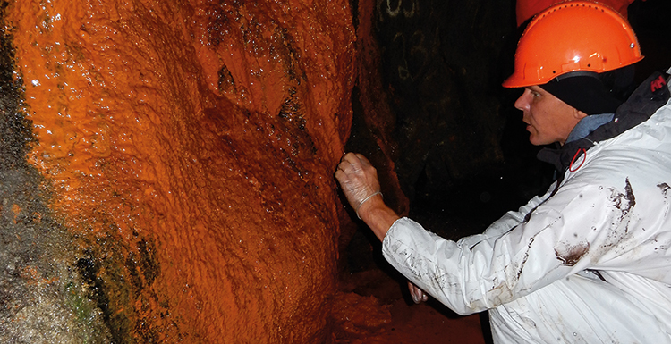 Betong i vägtunnlar bryts ned oväntat snabbt