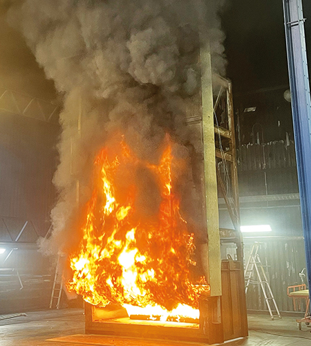 Träfasader har länge varit vanligt på småhus, så som villor och liknande. På senare år har det dock blivit vanligare och vanligare att även använda sig av träfasader även på större byggnader, så som flerbostadshus och kontorsbyggnader.